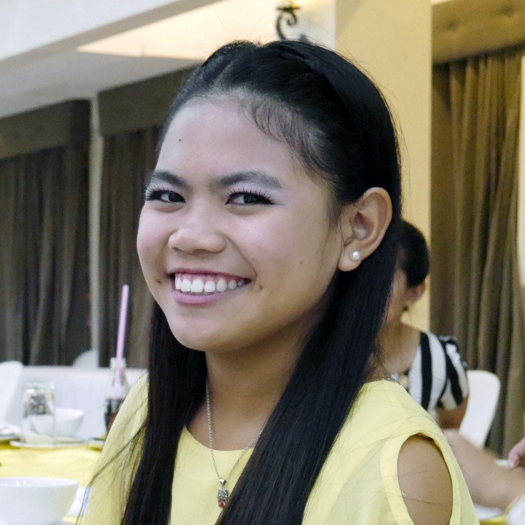 Wyggy Lou Zayco - 
Singer